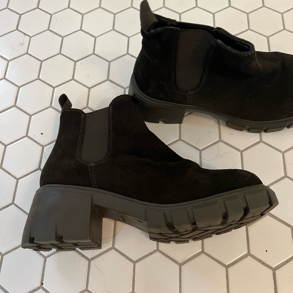 Steve Madden lug boots
